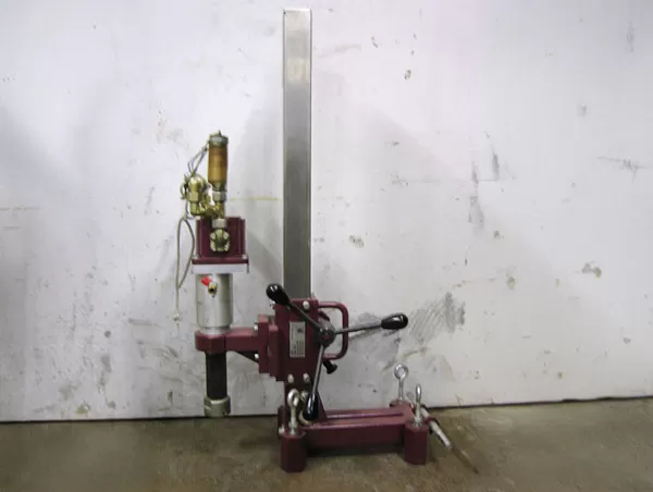 Kernbohrmaschine - Stuwatec Wasserbau GmbH