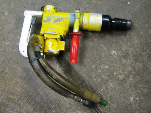 Schlagbohrmaschine - Stuwatec Wasserbau GmbH